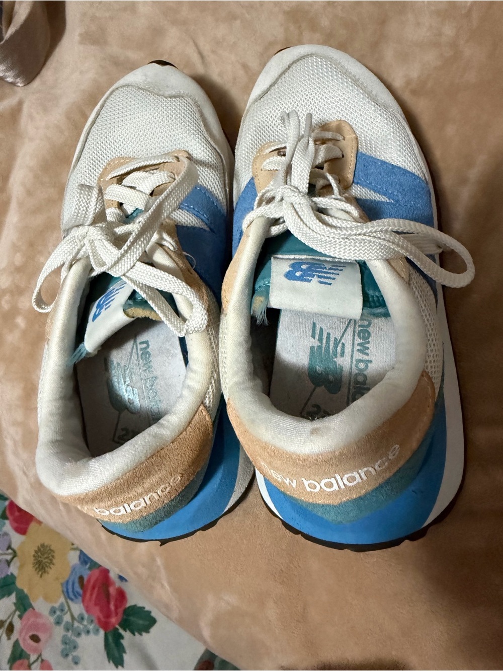 New Balance Lot of 2 Sneakers 327 & 237 Women’s Size 6/6.5 - Picture 5 of 11